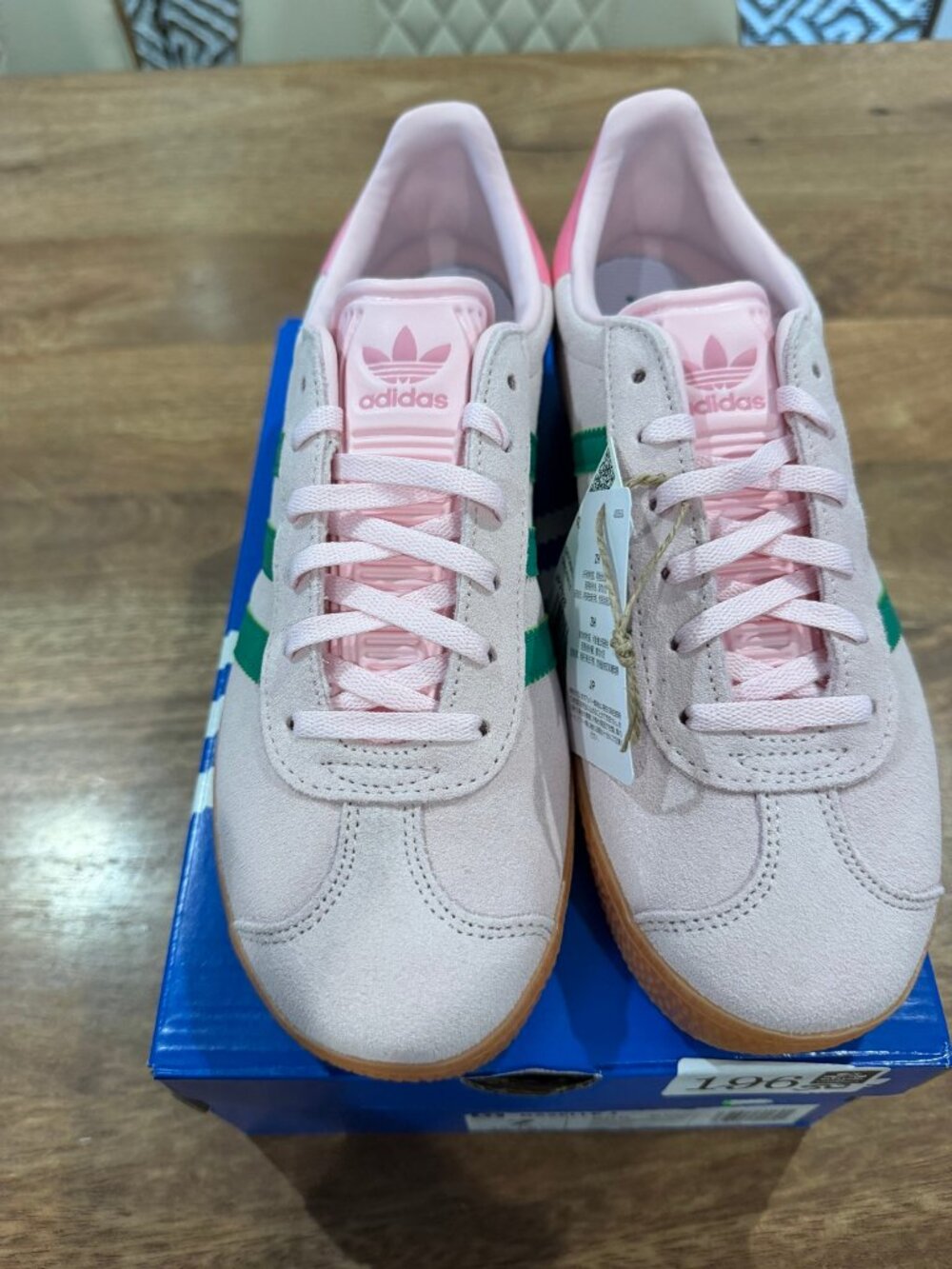 Adidas Gazelle J in Pink/Green Stripes Size 7Y/8.5W BNIB - Picture 4 of 7